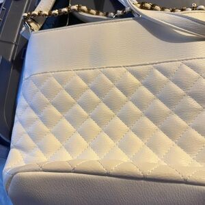 BE COOL White Quilted Shoulder Bag